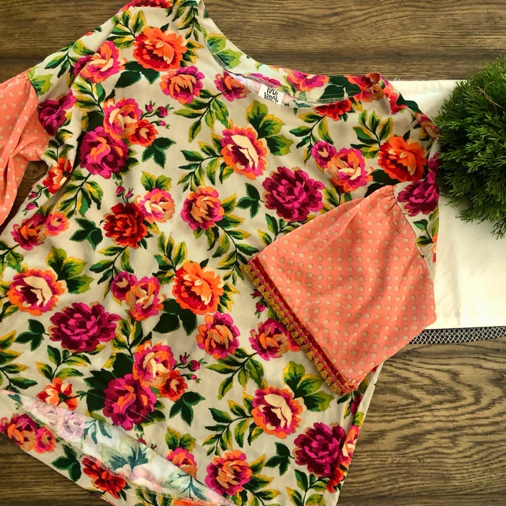 Ivy Jane Floral Peasant Blouse Flutter Sleeve w/ Fringe